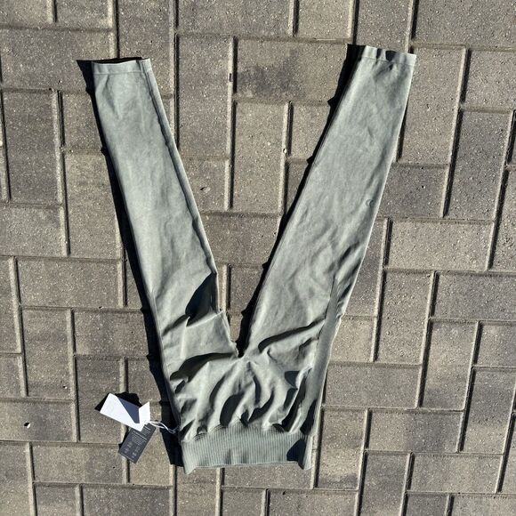 Z Supply Active Leggings Nylon Spandex Moisture Wicking Quick Dry NWT $79 M/L - Picture 8 of 11